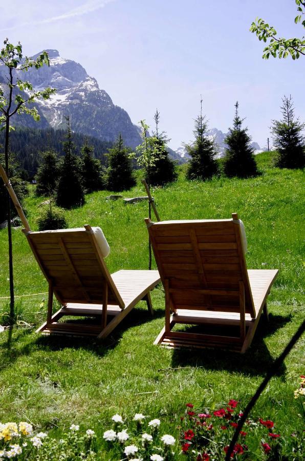 Alpen Charme - Chalet D'Hotes Et Spa Gsteig Ngoại thất bức ảnh